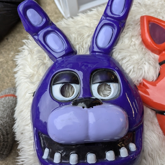 Five Nights At Freddy's Halloween Masks Set of 2 Bonnie & Foxy - Picture 2 of 5